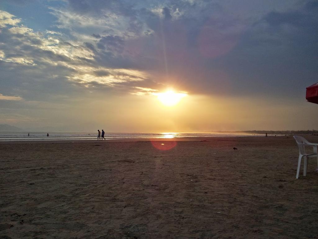 Pousada Raios De Sol Indaia Bertioga Eksteriør bilde